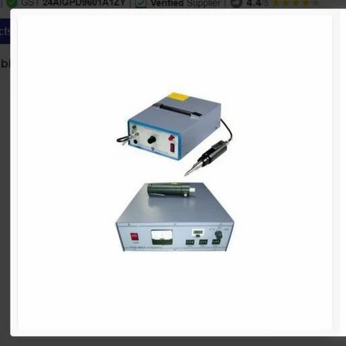 Portable ultrasonic plastic welding machine